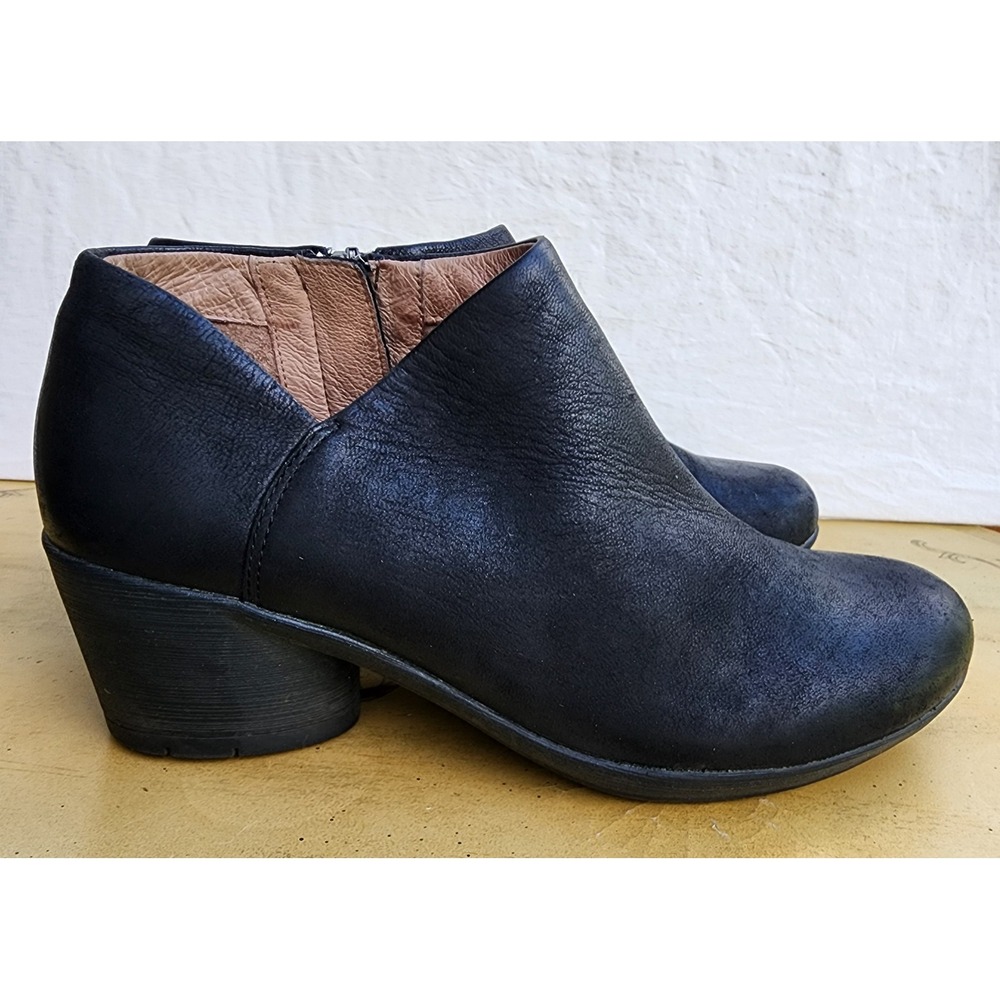 Dansko Raina EU 37 US 6.5 to 7 Black Leather Block Heel Ankle Boots Minimalist